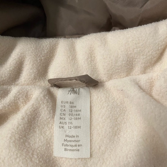 H&M Dog Print Puffer Jacket Detachable Hood 18 Months - Picture 4 of 8